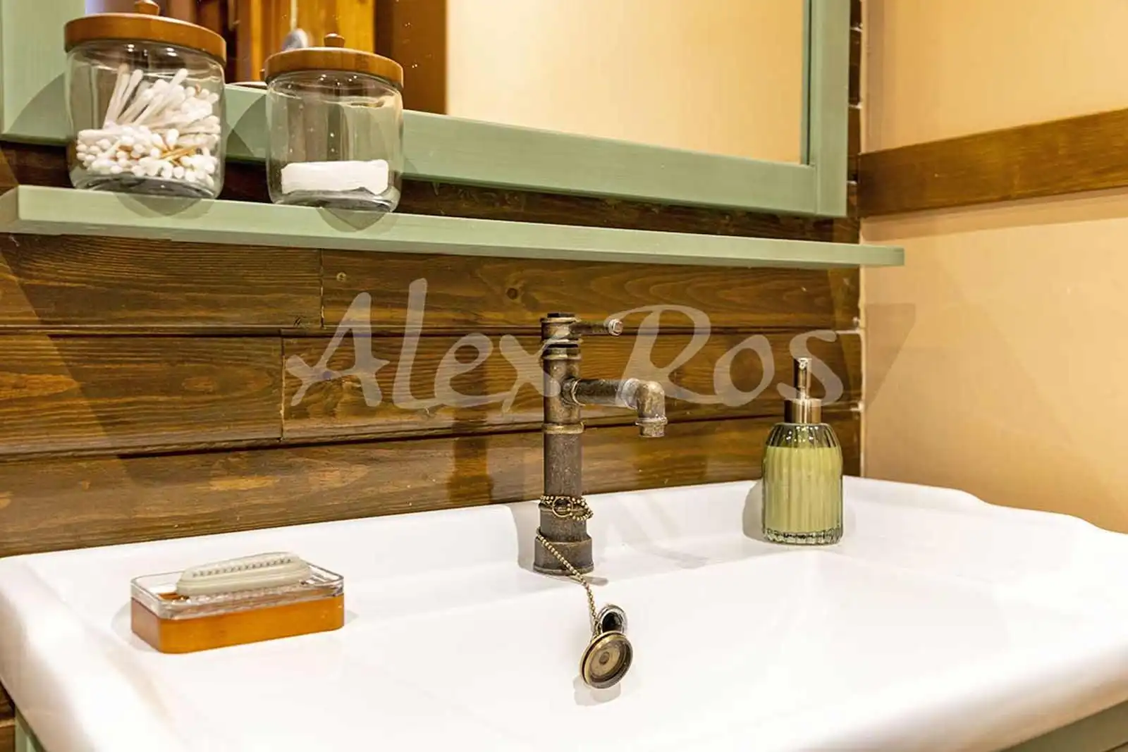 Bathroom of Houses for sale in Urús  with Heating, Private garden and Terrace