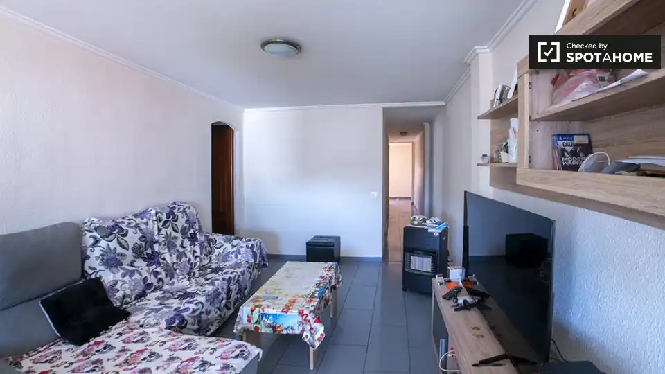 Living room of Flat for rent in Paterna  with Air Conditioner, Heating and Furnished