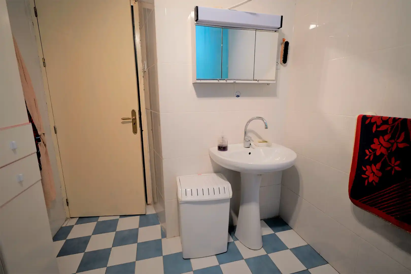 Badezimmer von Einfamilien-Reihenhaus zum Verkauf in Murtas mit Terrasse und Möbliert