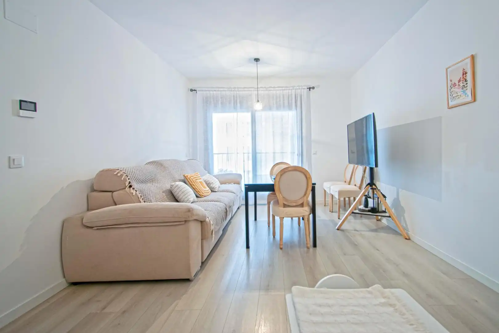Living room of Flat for sale in Sevilla  with Air Conditioner, Heating and Private garden
