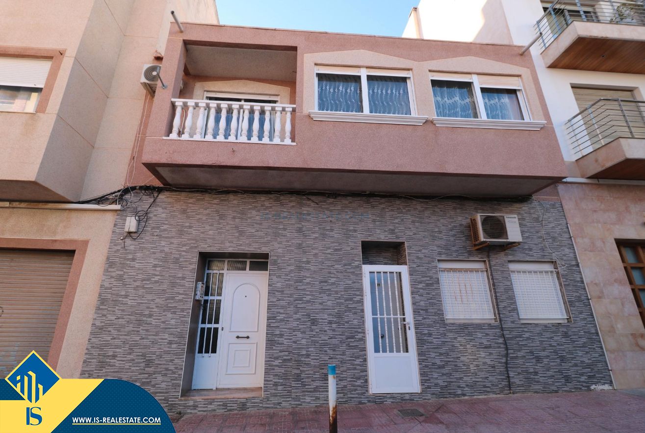 Vista exterior de Apartamento en venta en Torrevieja con Aire acondicionado, Calefacción y Terraza