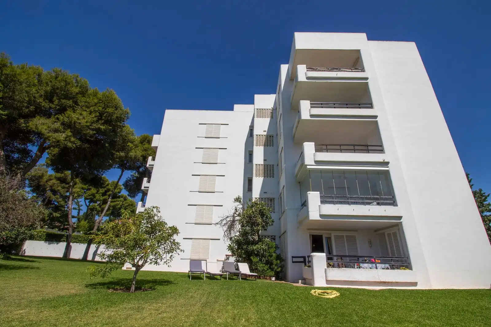 Vista exterior de Piso en venta en Marbella con Aire acondicionado, Terraza y Amueblado