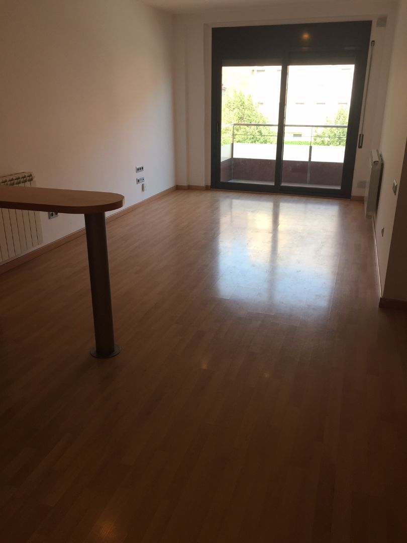 Sala de estar de Piso en venta en Vic con Calefacción, Parquet y Horno
