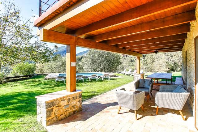 Finca rústica en Venta en Montagut i Oix