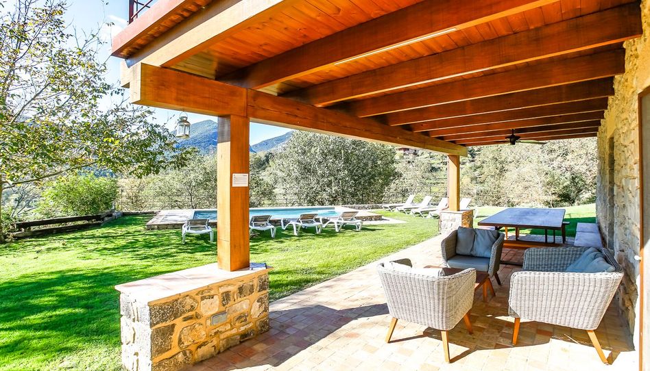 Foto 1 de Finca rústica en venda a Montagut i Oix, Girona