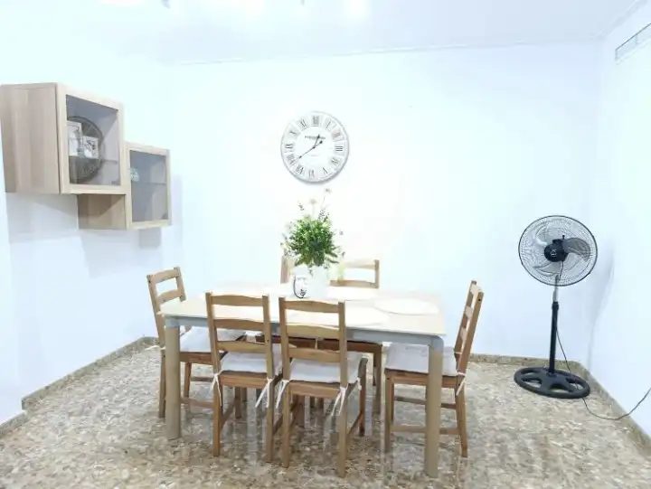 Dining room of Flat for rent in Silla  with Air Conditioner, Heating and Furnished