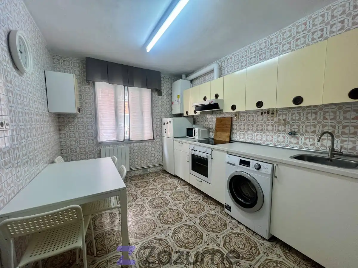 Piso de alquiler en Santutxu - Basarrate