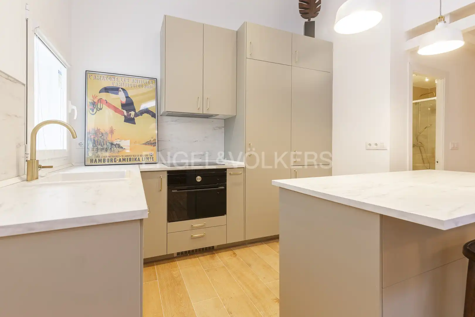 Kitchen of Flat for rent in Madrid  with Air Conditioner, Heating and Parquet flooring
