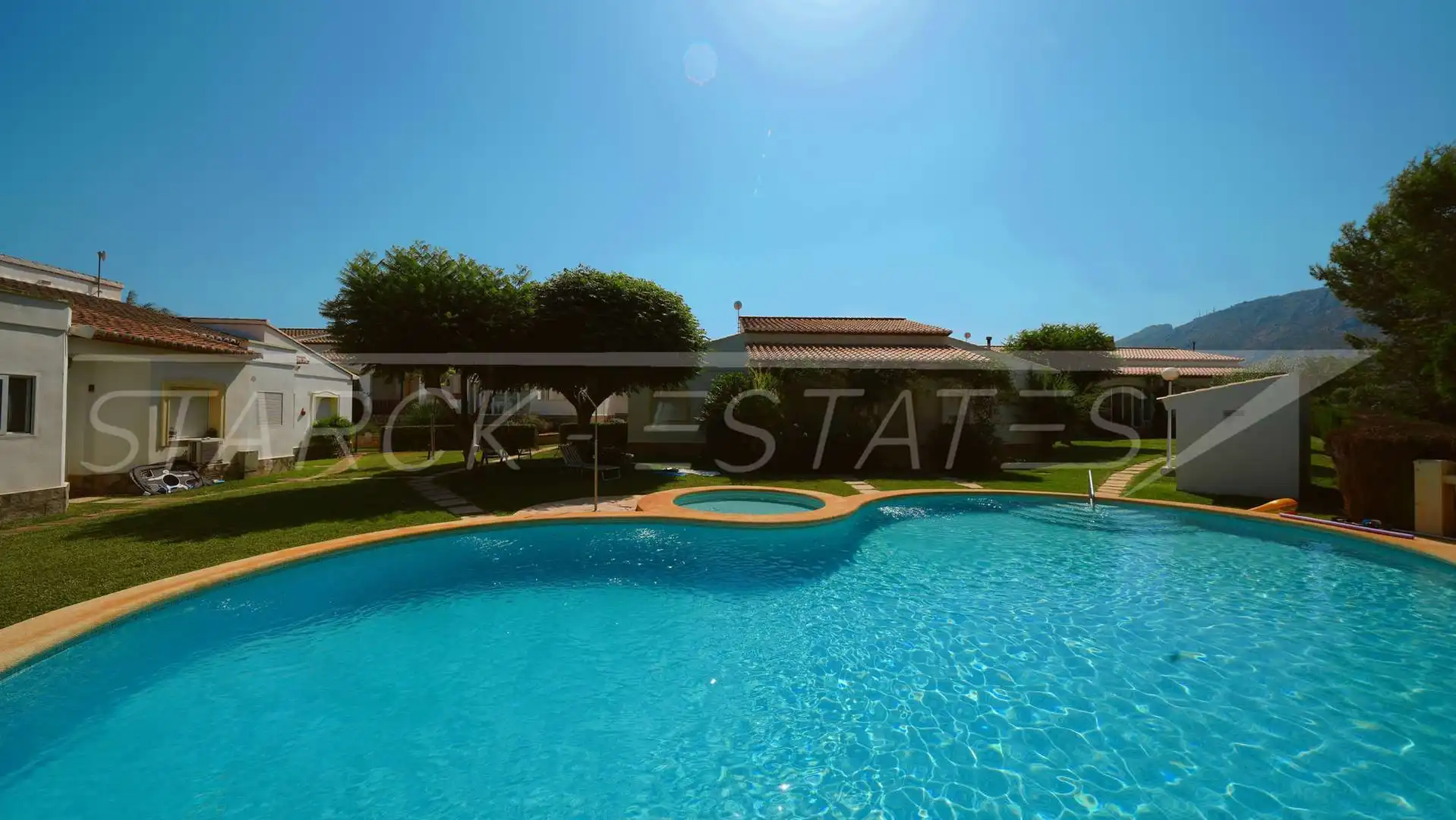 Piscina de Casa o xalet en venda en Beniarbeig amb Aire condicionat i Piscina