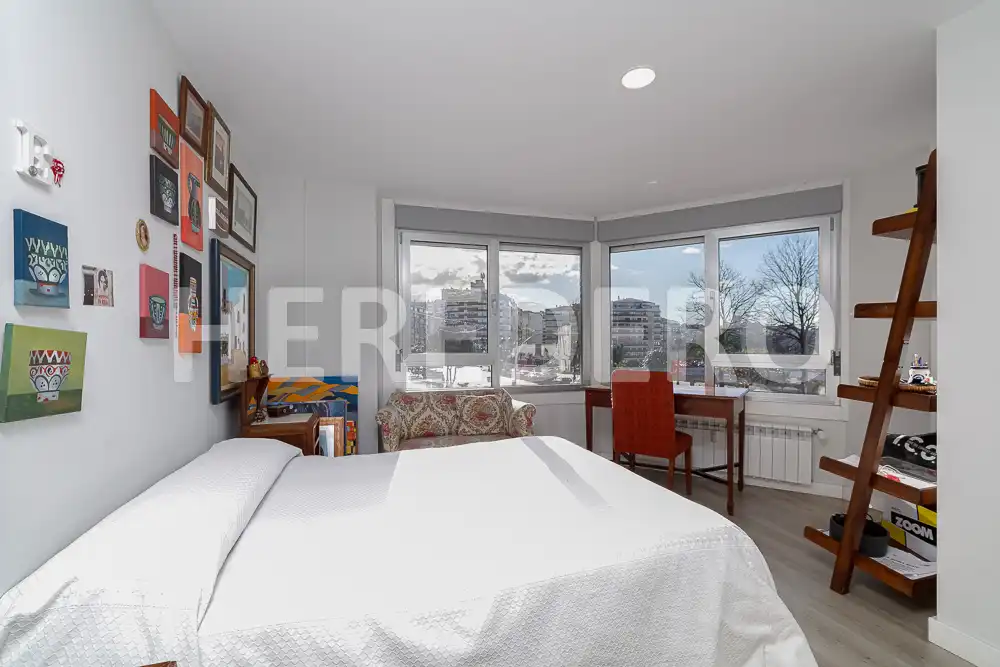 Schlafzimmer von Wohnung zum Verkauf in Vigo  mit Heizung und Parkett