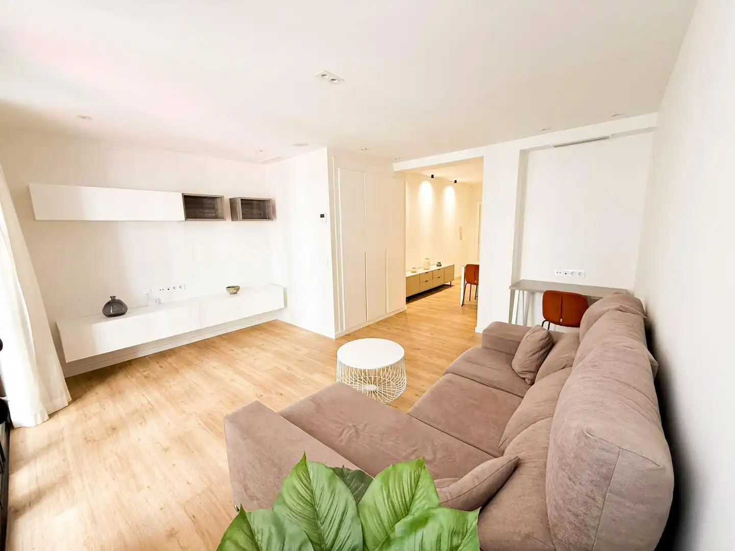 Wohnzimmer von Wohnung zur Miete in  Valencia Capital mit Klimaanlage, Heizung und Parkett