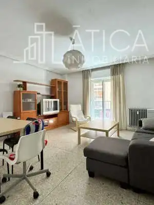 Sala de estar de Piso de alquiler en Castillejo de Martín Viejo con Calefacción, Terraza y Amueblado