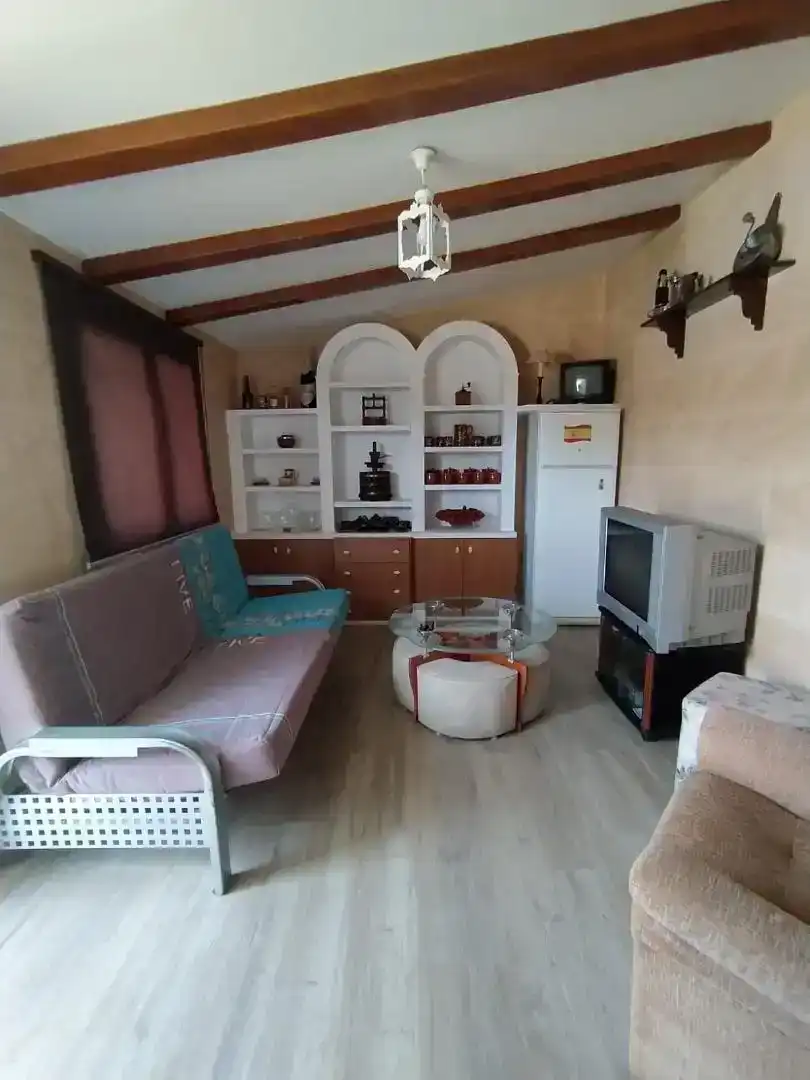 Sala d'estar de Casa o xalet en venda en El Pino de Tormes amb Piscina, Moblat i Forn
