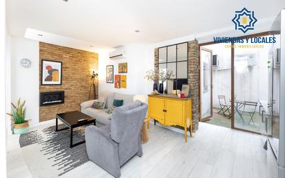 Living room of Flat for sale in  Granada Capital  with Air Conditioner and Heating
