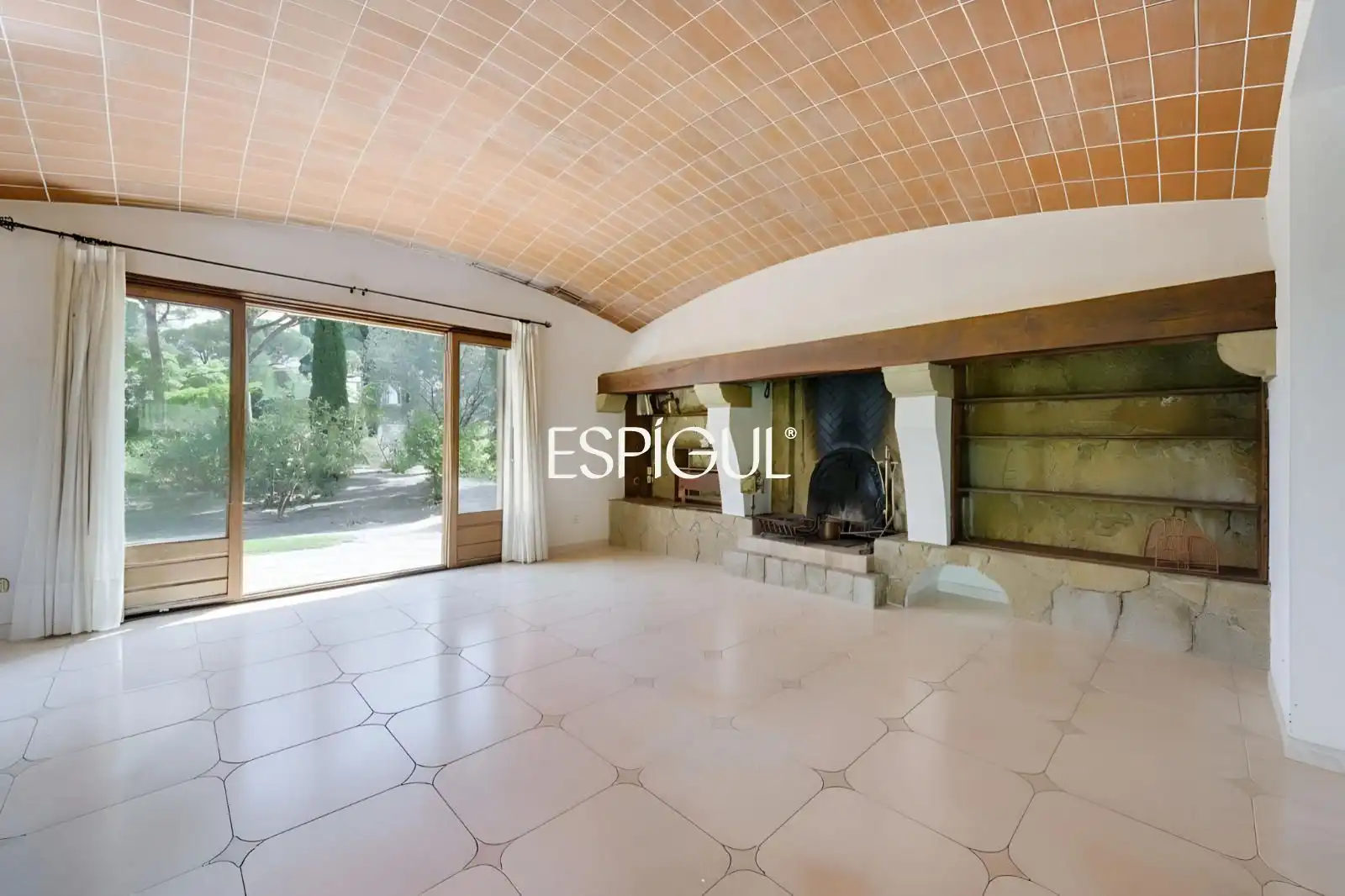Sala d'estar de Casa o xalet en venda en Santa Cristina d'Aro amb Calefacció, Terrassa i Forn