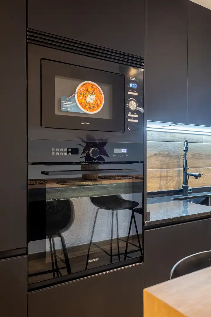 Cuina de Apartament de lloguer en Madrid amb Aire condicionat, Calefacció i Moblat