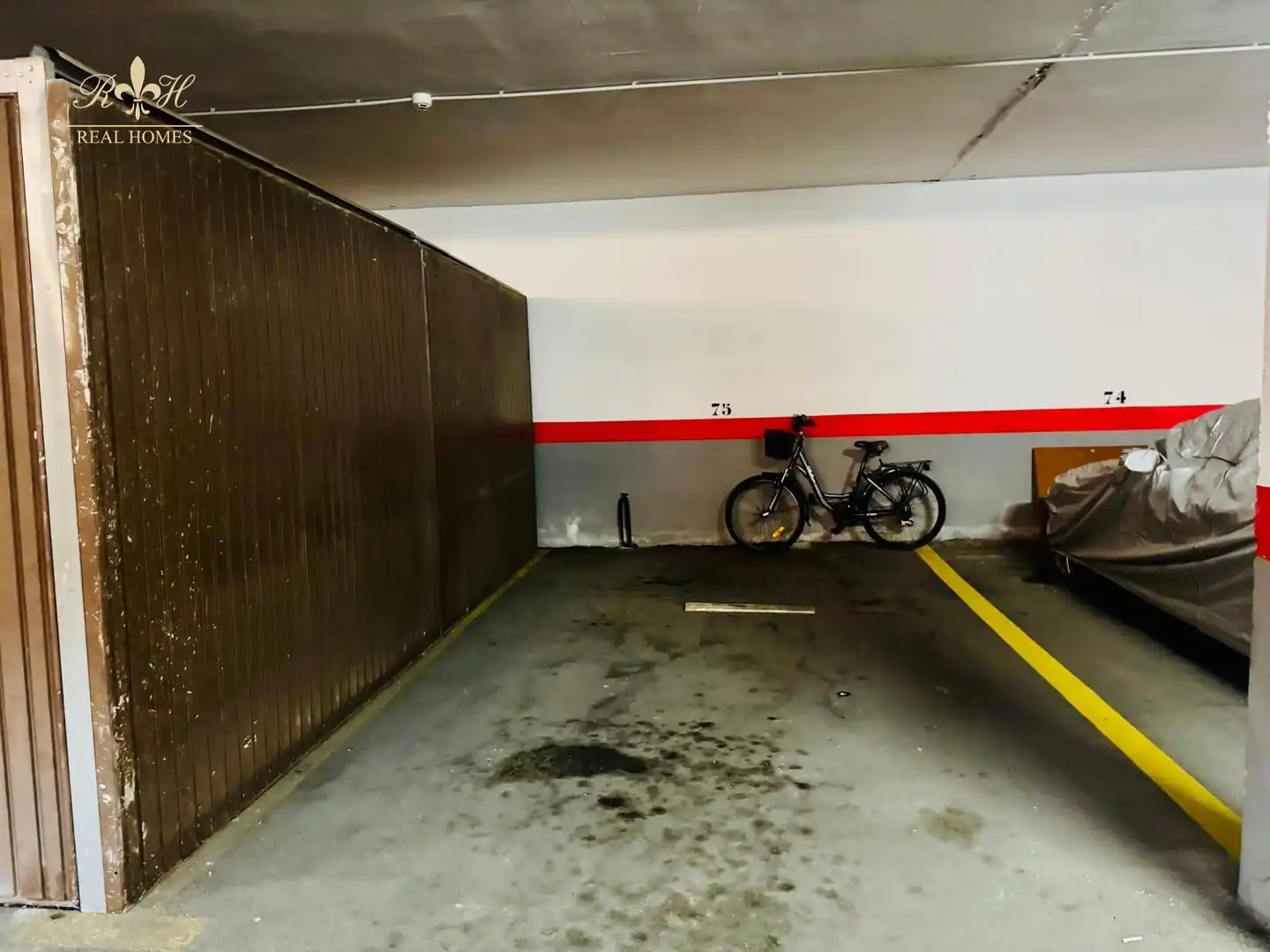Parking de Dúplex en venta en L'Alfàs del Pi con Aire acondicionado, Jardín privado y Piscina