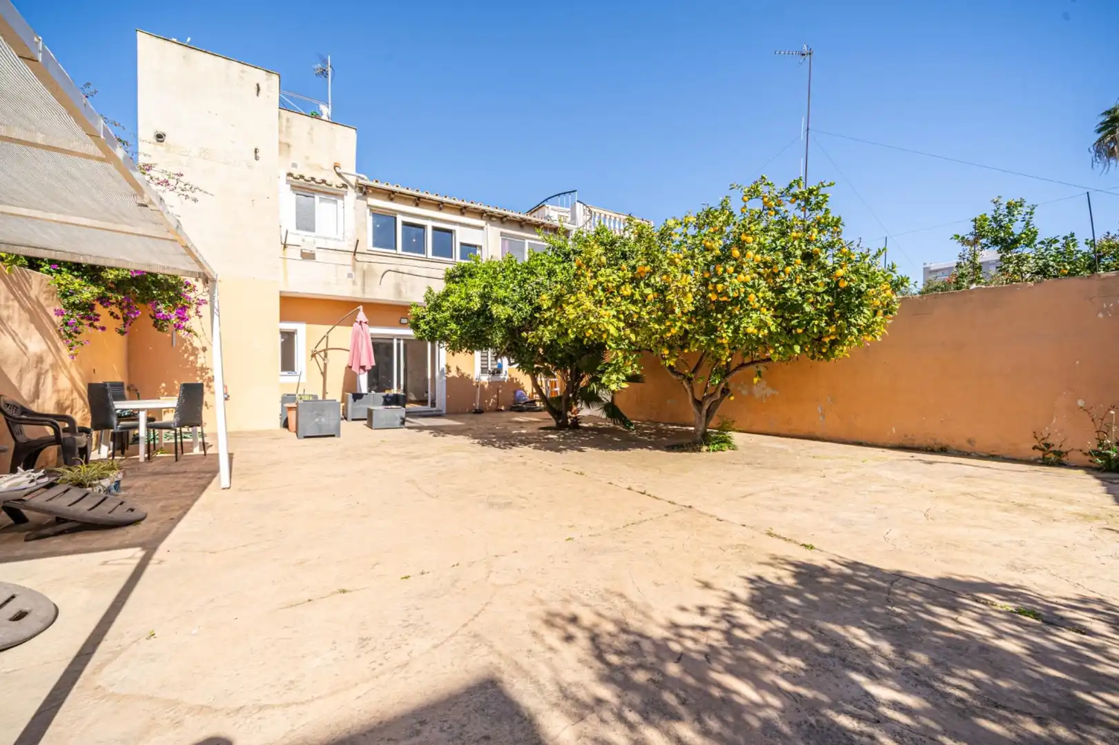 Vista exterior de Planta baixa en venda en  Palma de Mallorca amb Jardí privat, Terrassa i Moblat