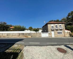 Vista exterior de Casa o xalet de lloguer en Vilar de Barrio amb Calefacció, Jardí privat i Traster