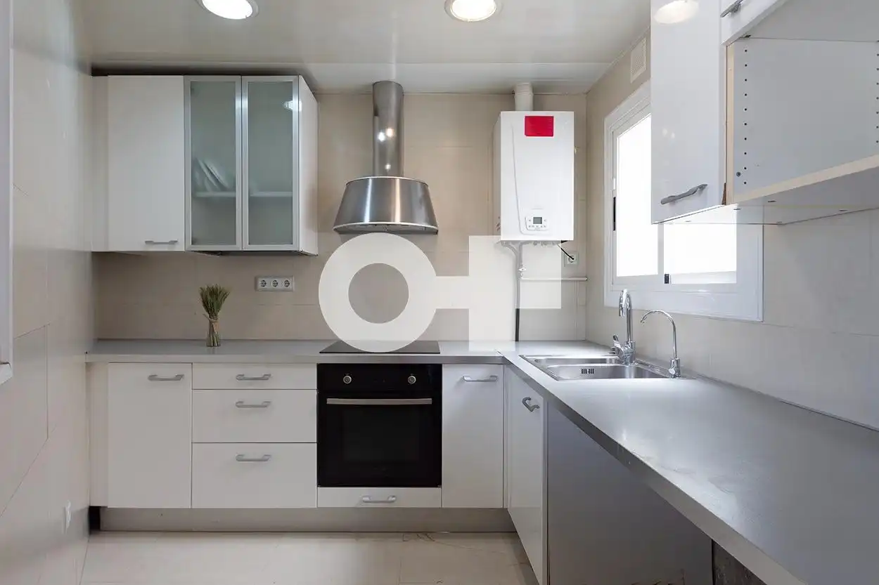 Cocina de Ático en venta en Castelldefels con Calefacción, Parquet y Terraza