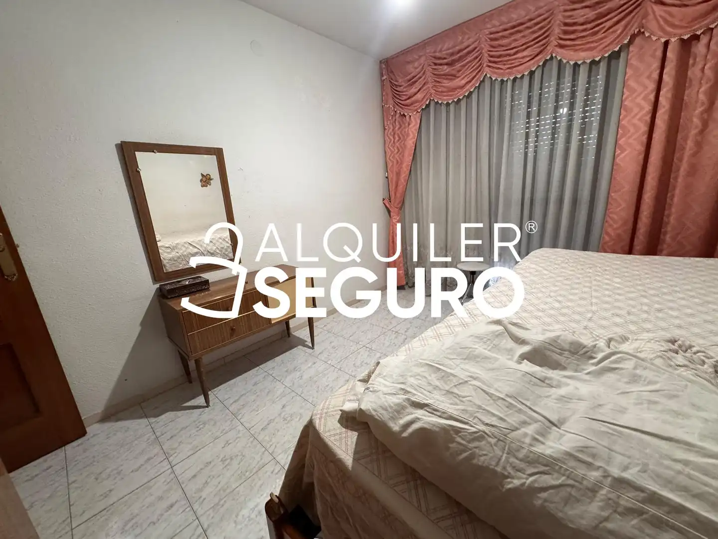 Bedroom of Flat for rent in Madrid  with Heating and Furnished