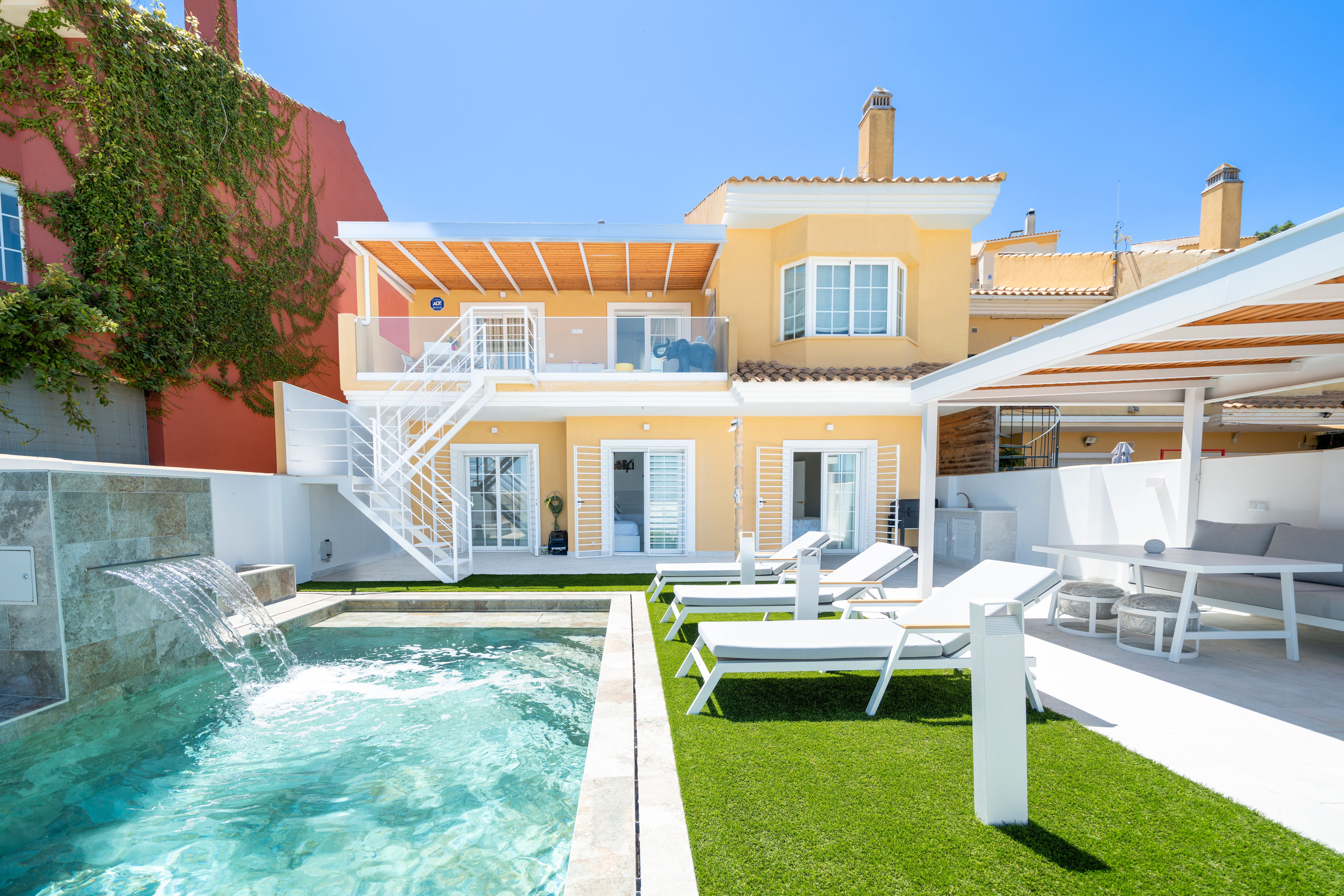 Swimming pool of Single-family semi-detached for sale in Ojén  with Heating, Terrace and Community pool