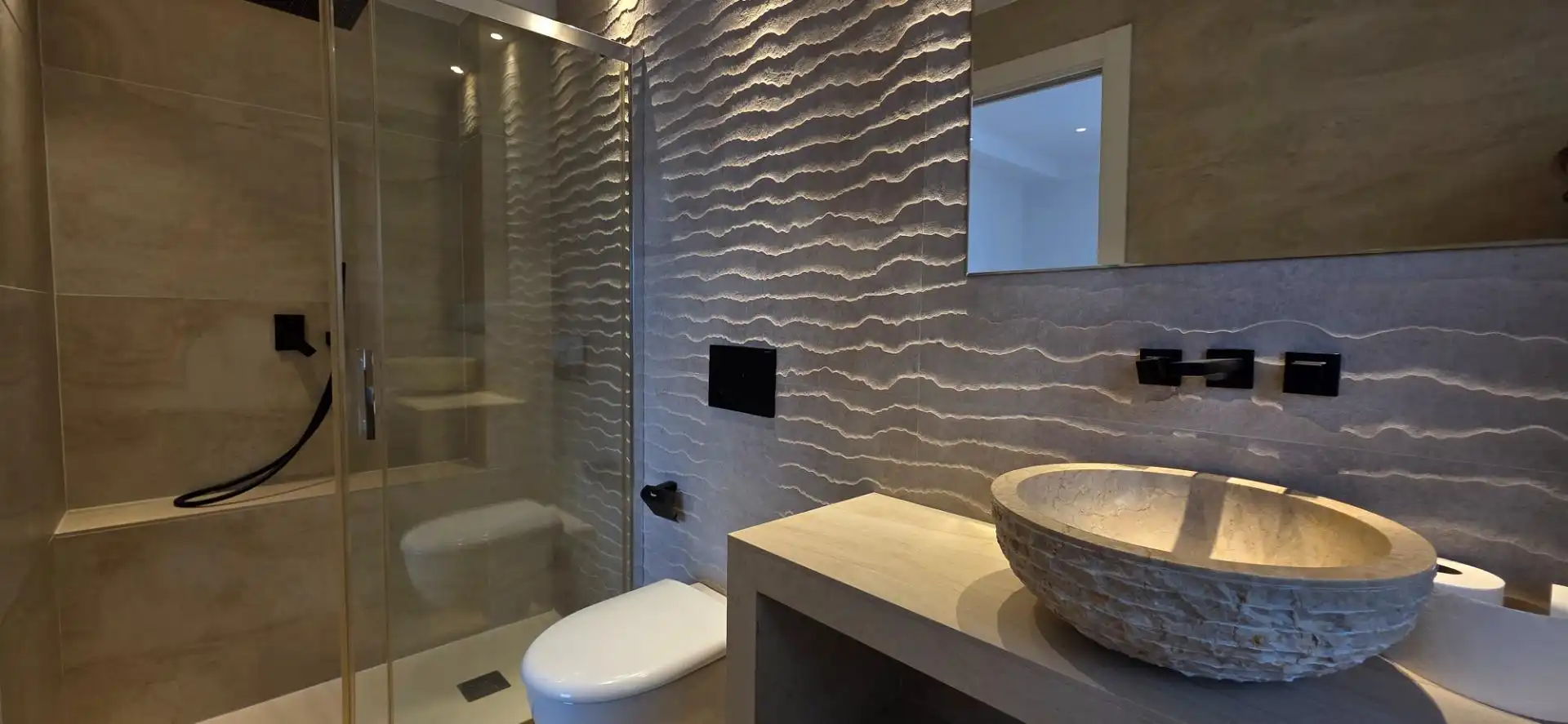 Baño de Apartamento en venta en Ciutat Vella