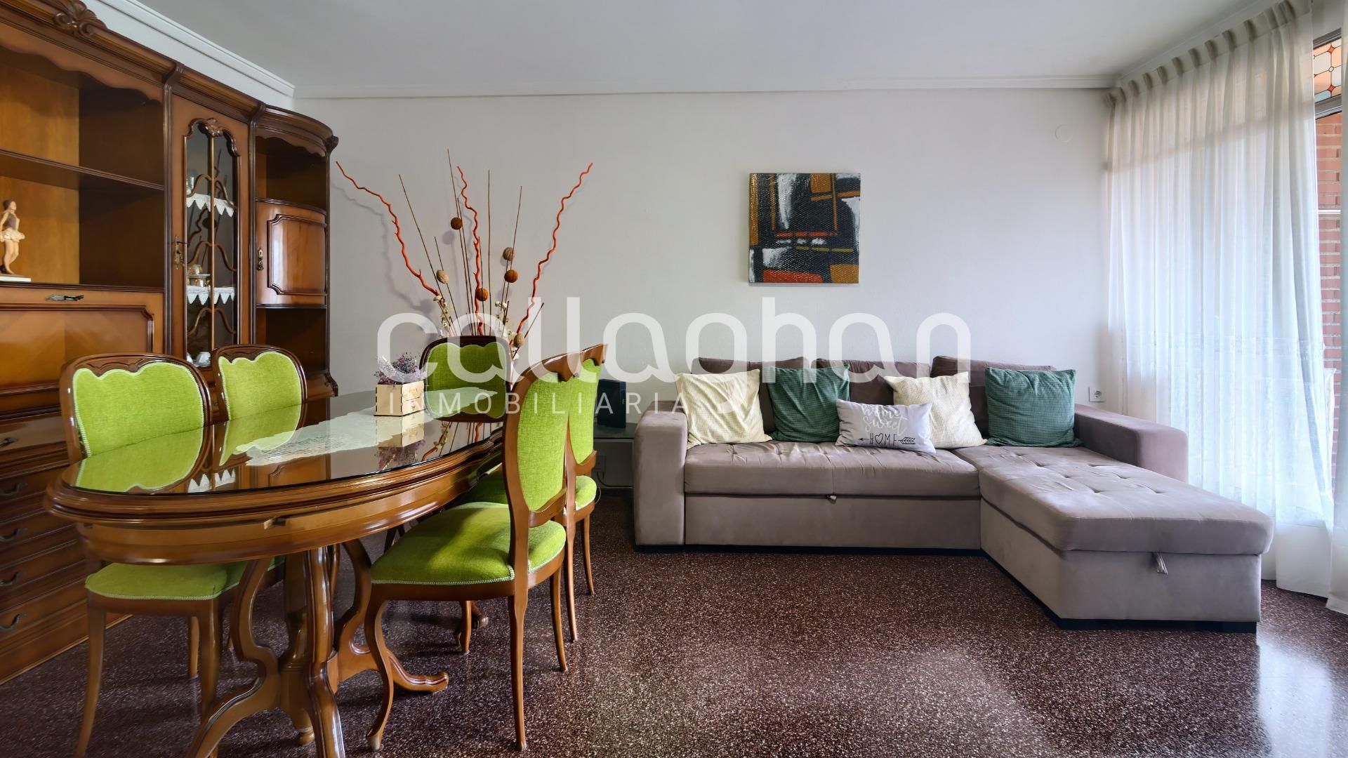 Living room of Flat for sale in Silla  with Air Conditioner, Heating and Terrace