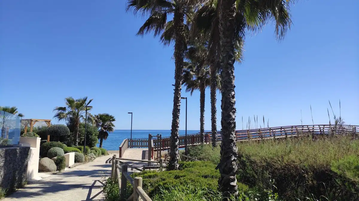 Penthouse with pool for sale in Estepona - Estepona,Centro,Avenida Juan Carlos I, imagen 29
