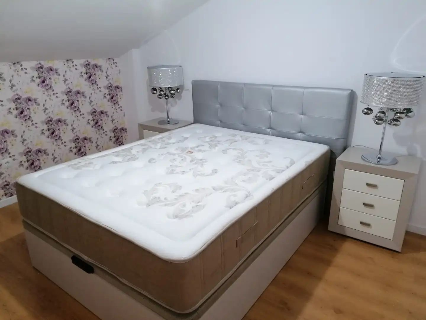 Habitación de Dúplex en venta en Mondéjar con Aire acondicionado, Calefacción y Amueblado