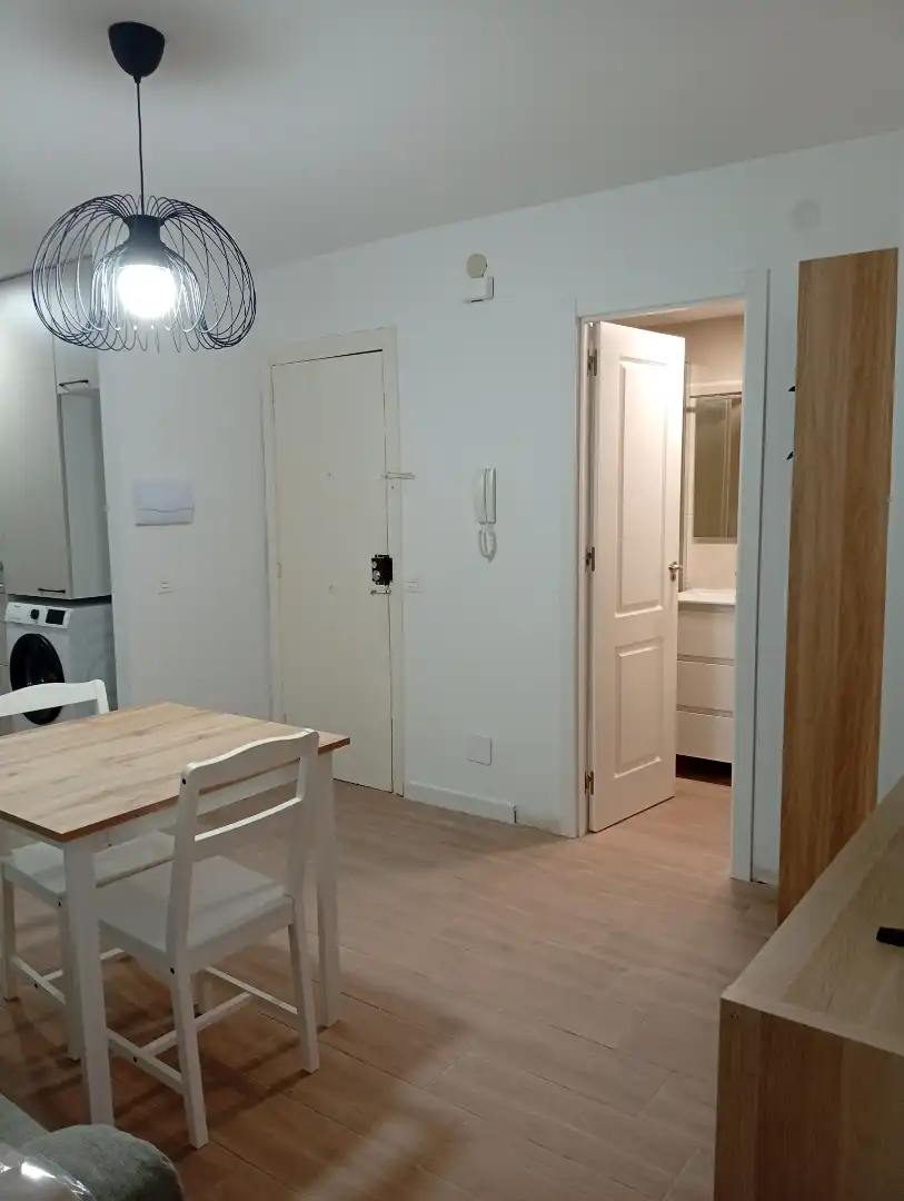 Schlafzimmer von Wohnungen zur Miete in Granada mit Heizung, Möbliert und Waschmaschine