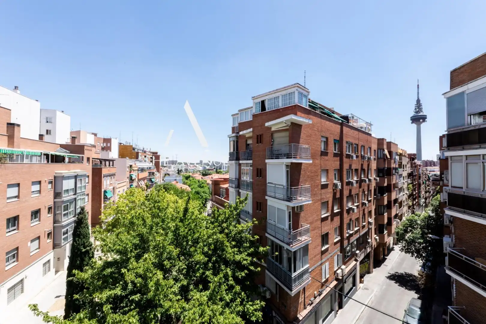 Vista exterior de Pis en venda en Madrid amb Aire condicionat, Calefacció i Moblat