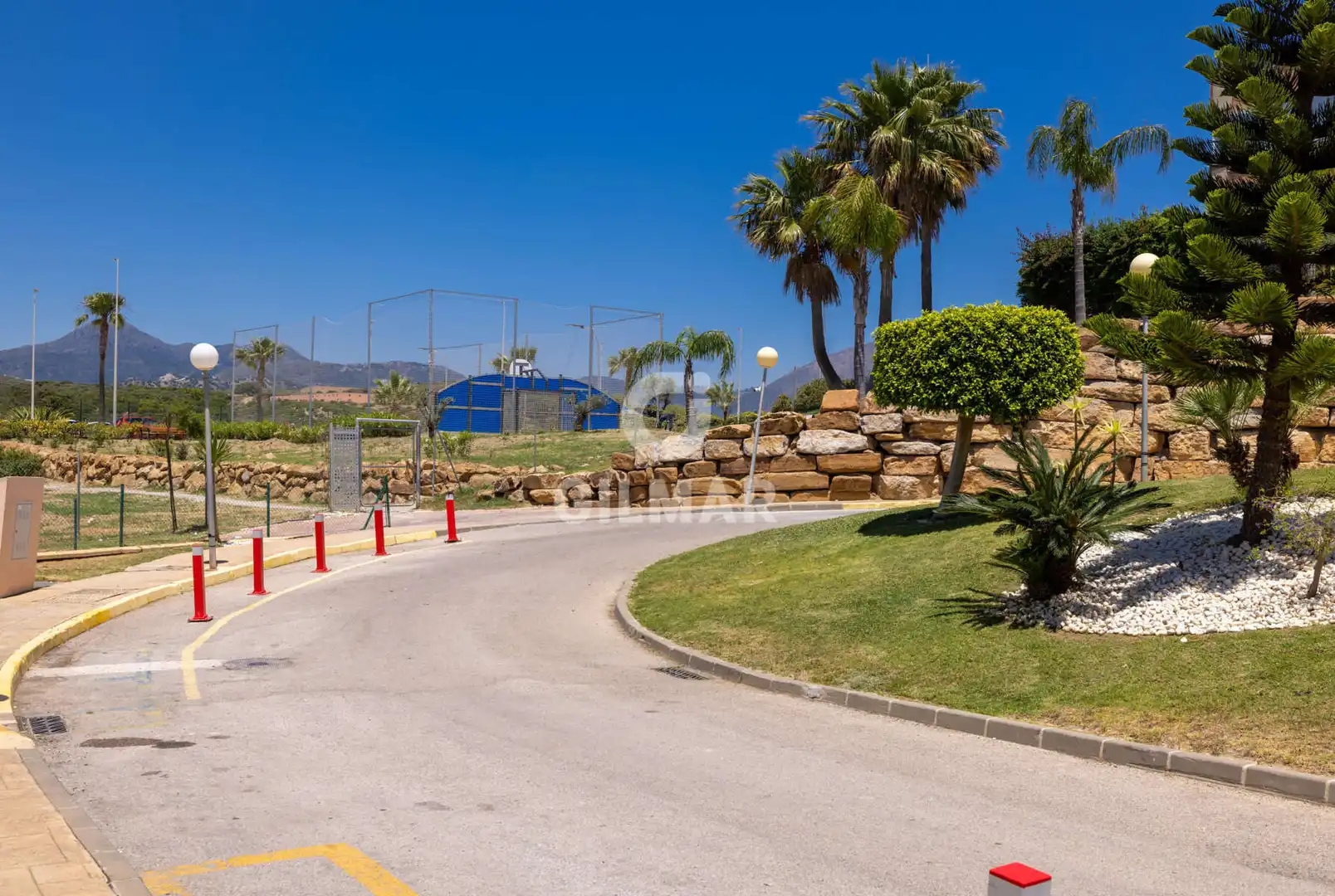 Vista exterior de Piso en venta en Casares con Jardín privado, Trastero y Piscina