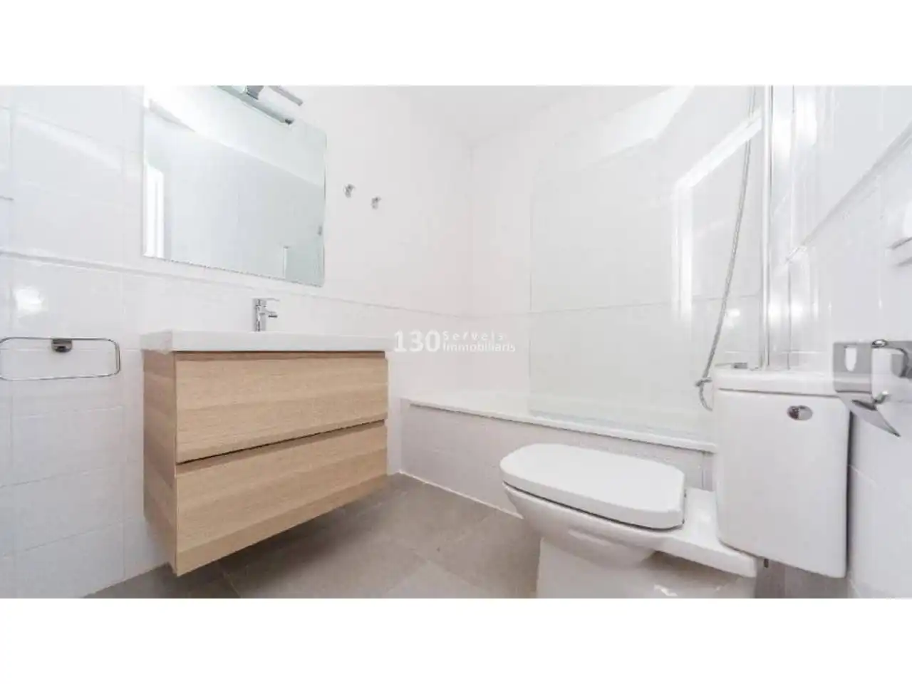 Flat with garden for sale in Calle Vallirana, imagen 3
