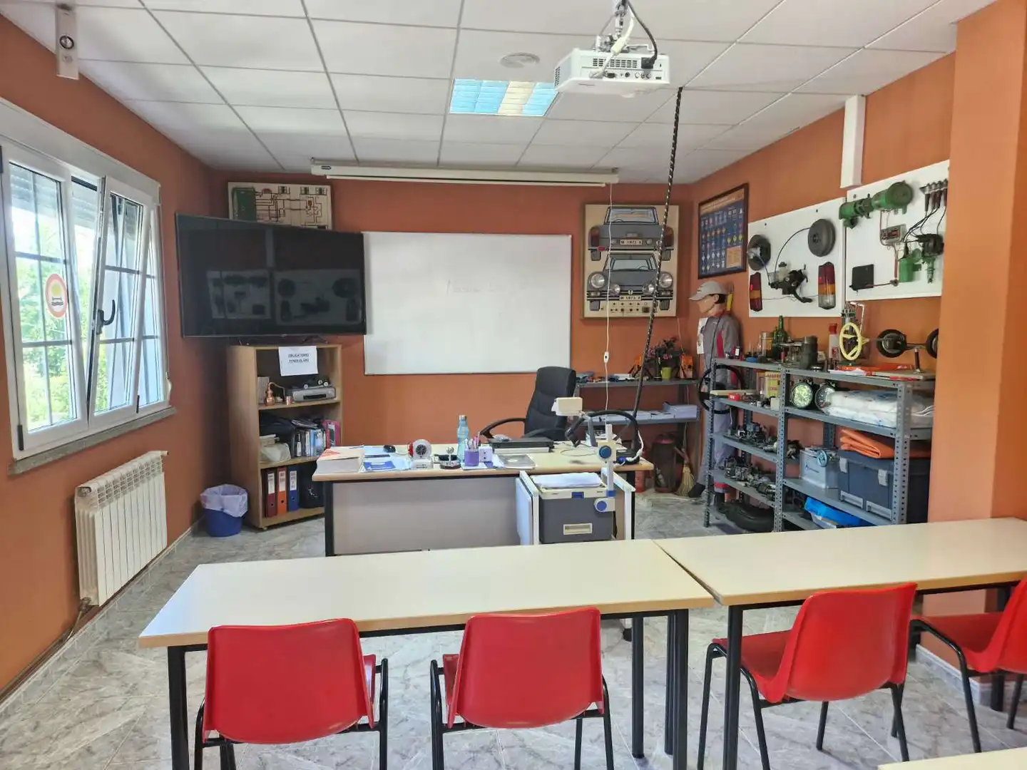 Local de alquiler en Lousame con Amueblado