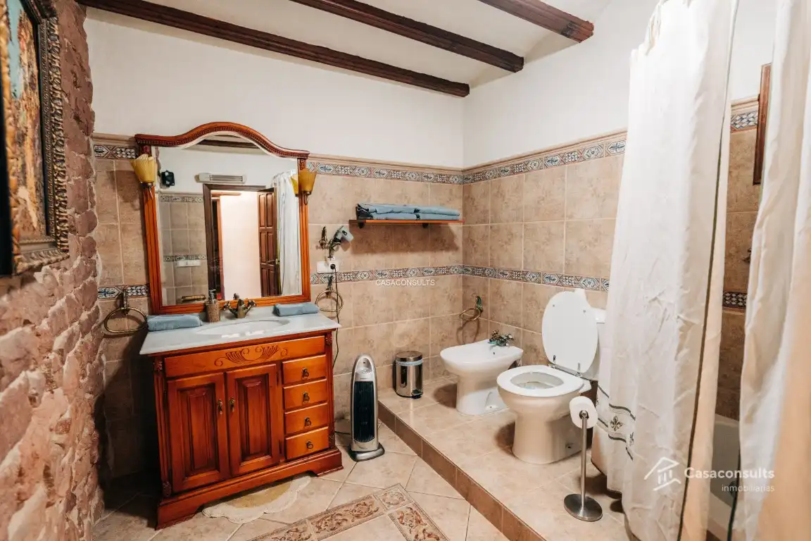 Bathroom of Houses for sale in Vilafamés  with Air Conditioner, Heating and Terrace
