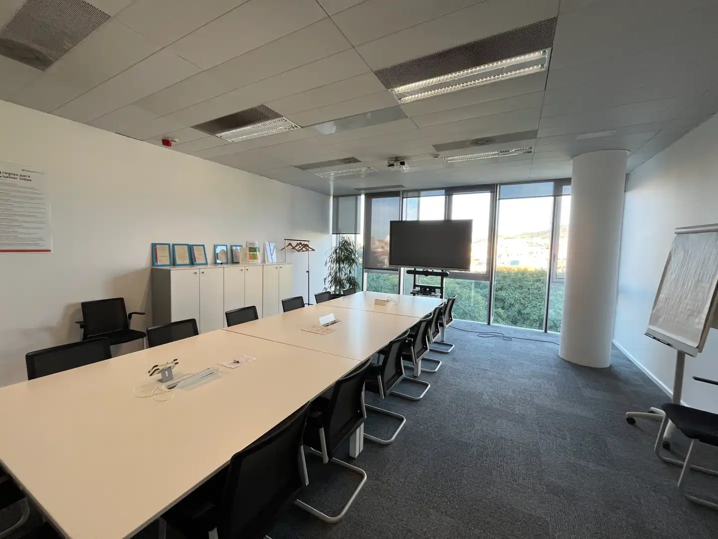 Office for rent in L'Hospitalet de Llobregat  with Air Conditioner, Heating and Terrace