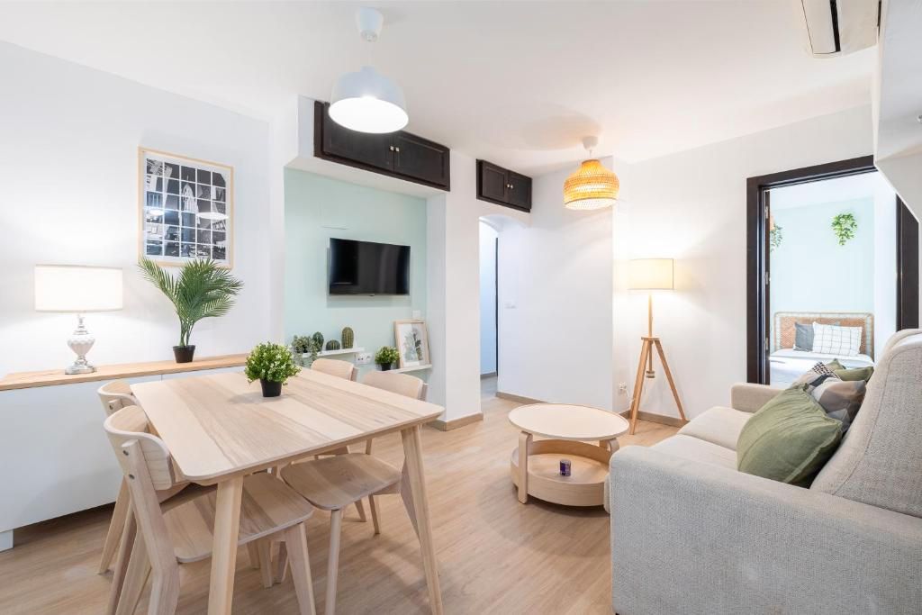 Pis de lloguer a Avenida de los Guindos, Los Guindos - Parque Mediterráneo - Santa Paula