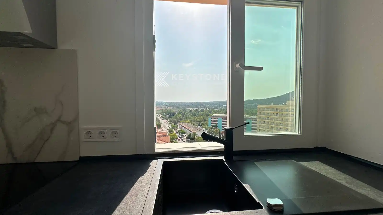 Flat for rent in Avinguda S'Olivera, Magaluf