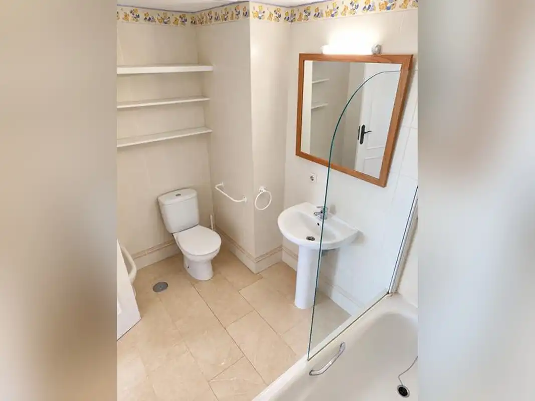 Flat with pool for sale in Selwo, imagen 10