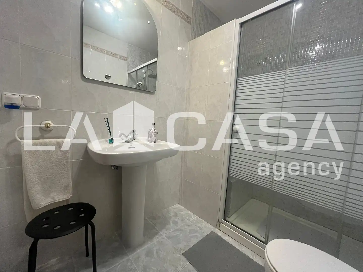 Baño de Casa adosada en venta en Dos Hermanas con Aire acondicionado, Calefacción y Terraza