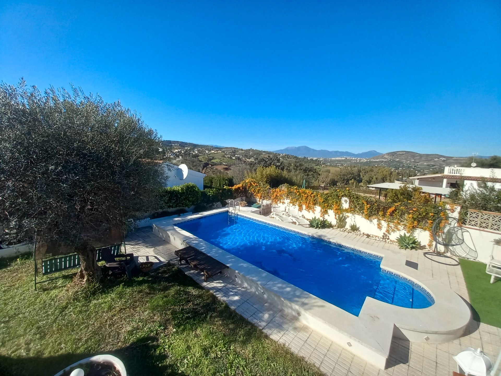 Swimming pool of House or chalet for sale in Alhaurín El Grande  with Air Conditioner, Heating and Private garden