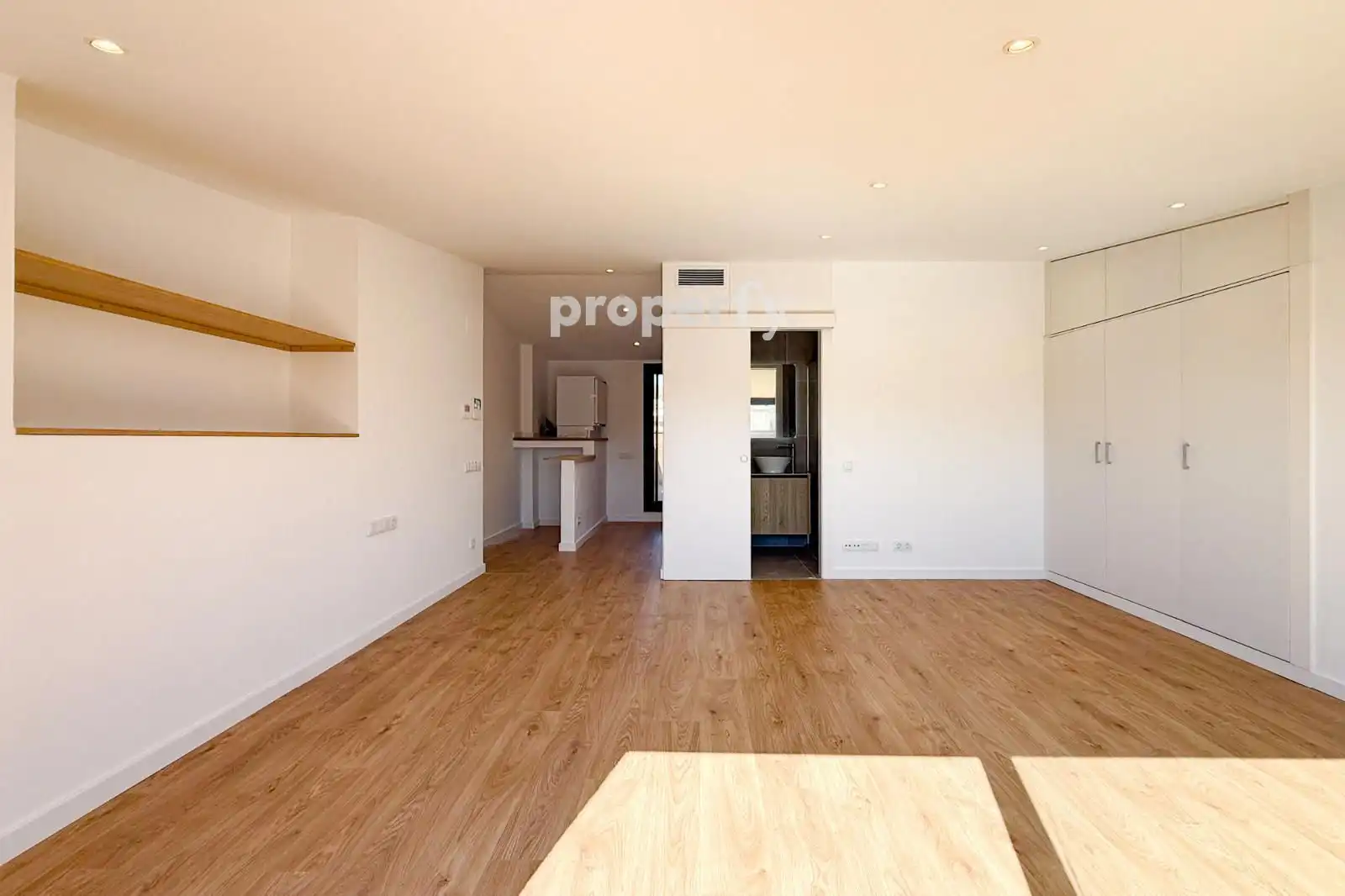 Schlafzimmer von Maisonette zum Verkauf in Badalona mit Klimaanlage, Heizung und Parkett