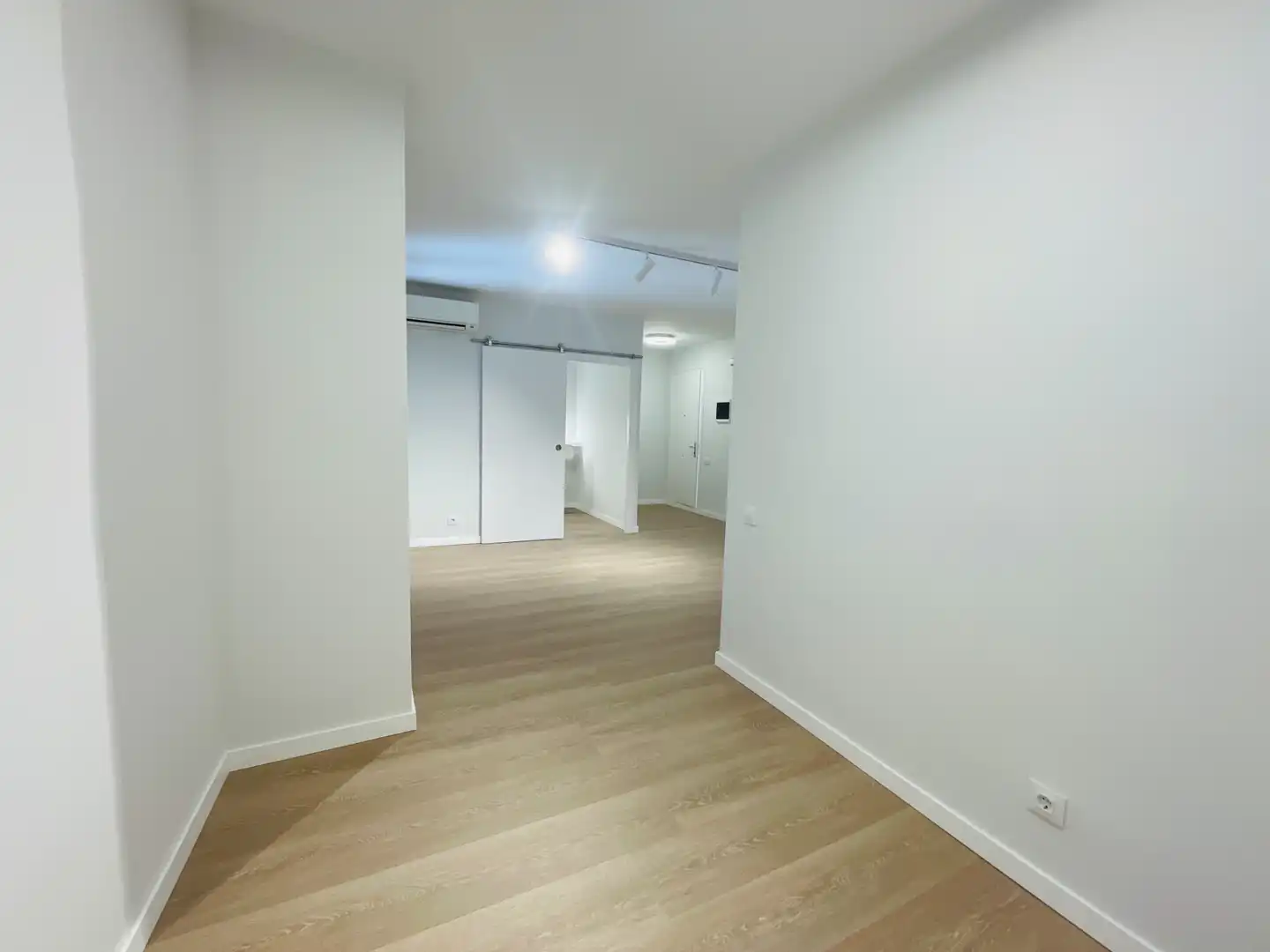 Office for rent in Barcelona  with Air Conditioner