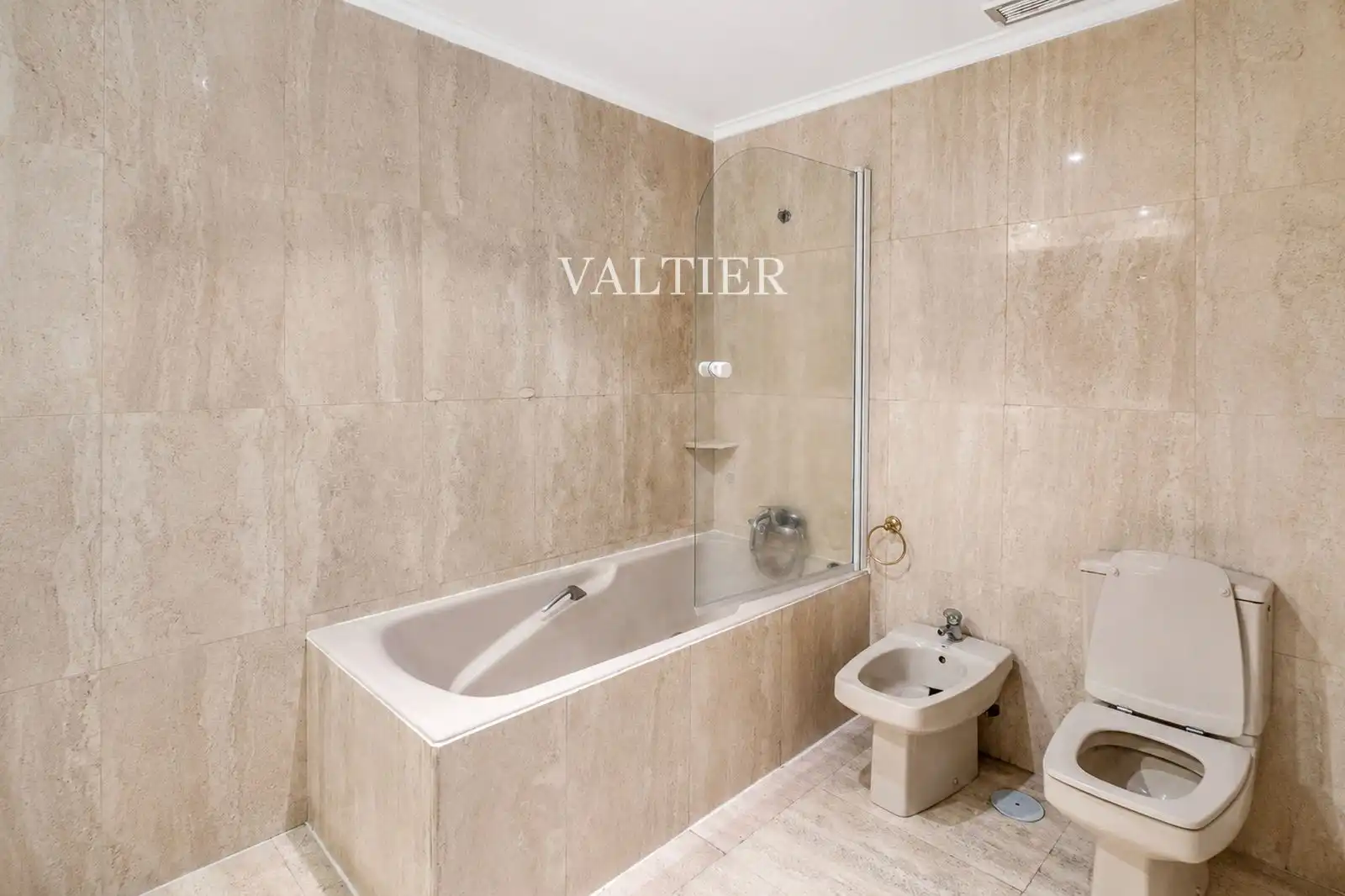 Baño de Piso de alquiler en Madrid