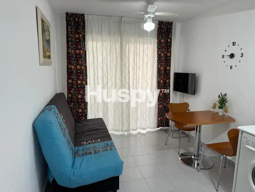 Estudio con ascensor en venta en Calle Monteagudo