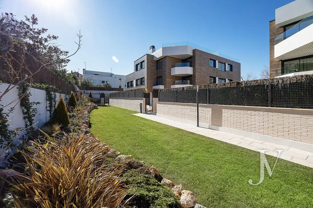 Piso con piscina en alquiler en Eloísa de la Hera, imagen 3
