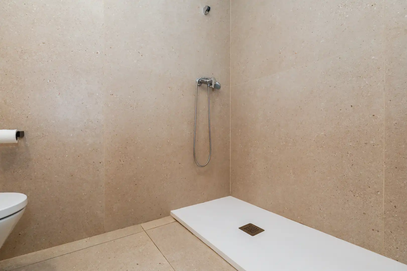 Baño de Piso en venta en Granollers con Aire acondicionado, Jardín privado y Terraza