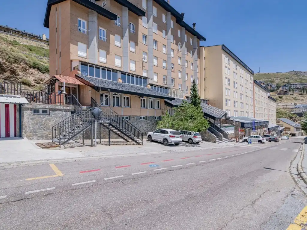 Vista exterior de Apartament en venda en Sierra Nevada amb Terrassa i Moblat