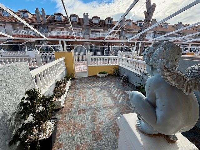 Casa adosada en venda a Calle Poeta Jara Carrillo, 83, Centro